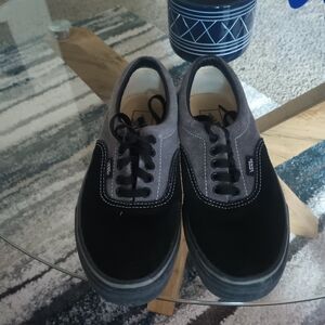 Vans Men's Black and Gray Sneakers